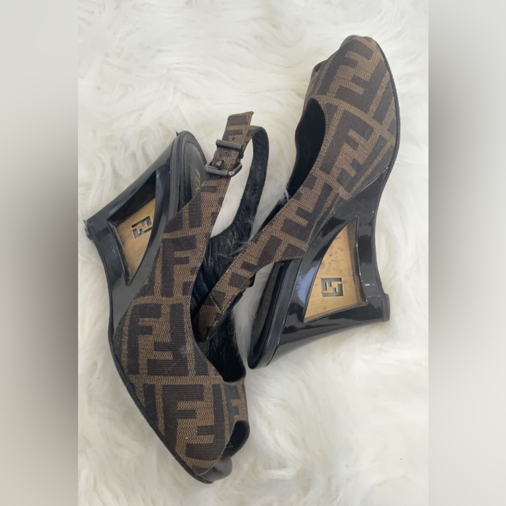 Fendi brown medium heels sling backs